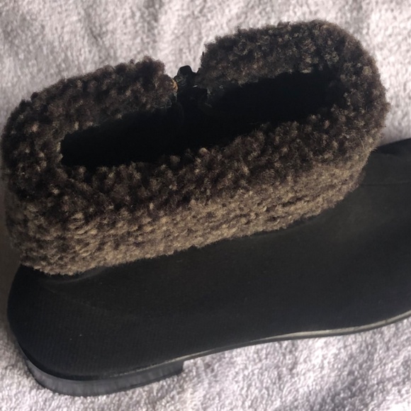 Stuart Weitzman Goretex Sz.8N or 7B - Picture 11 of 11